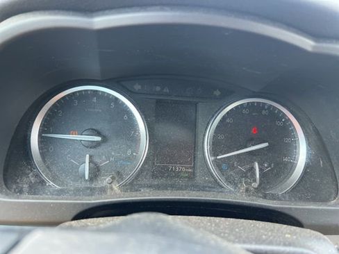 Used 2019 Toyota Highlander XLE image 10