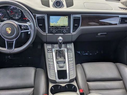 Used 2016 Porsche Macan Turbo AWD/4WD image 18