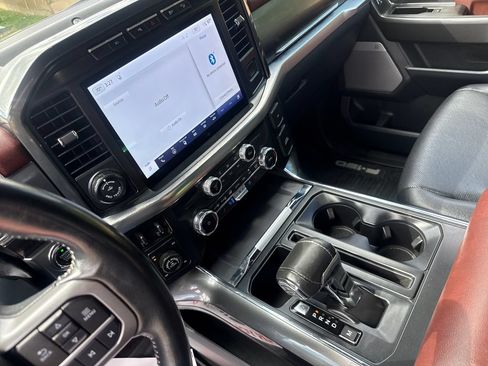 Used 2022 Ford F150 Lariat AWD/4WD image 16