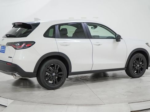 New 2026 Honda HR-V Sport image 9