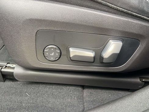 Used 2022 BMW X4 xDrive30i w/ Parking Assistance Package image 18