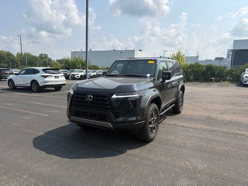 Used 2026 Lexus GX 550 AWD/4WD image 7
