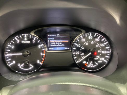 Used 2017 Nissan Pathfinder Platinum image 24