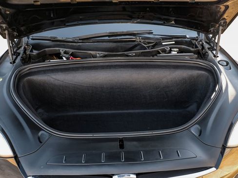 Used 2018 Tesla Model X 75D image 42