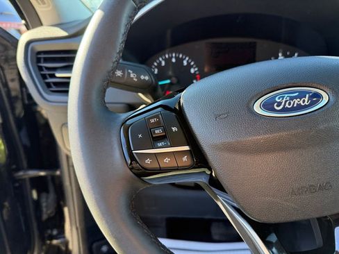 Used 2022 Ford Escape SE w/ Cold Weather Package image 30