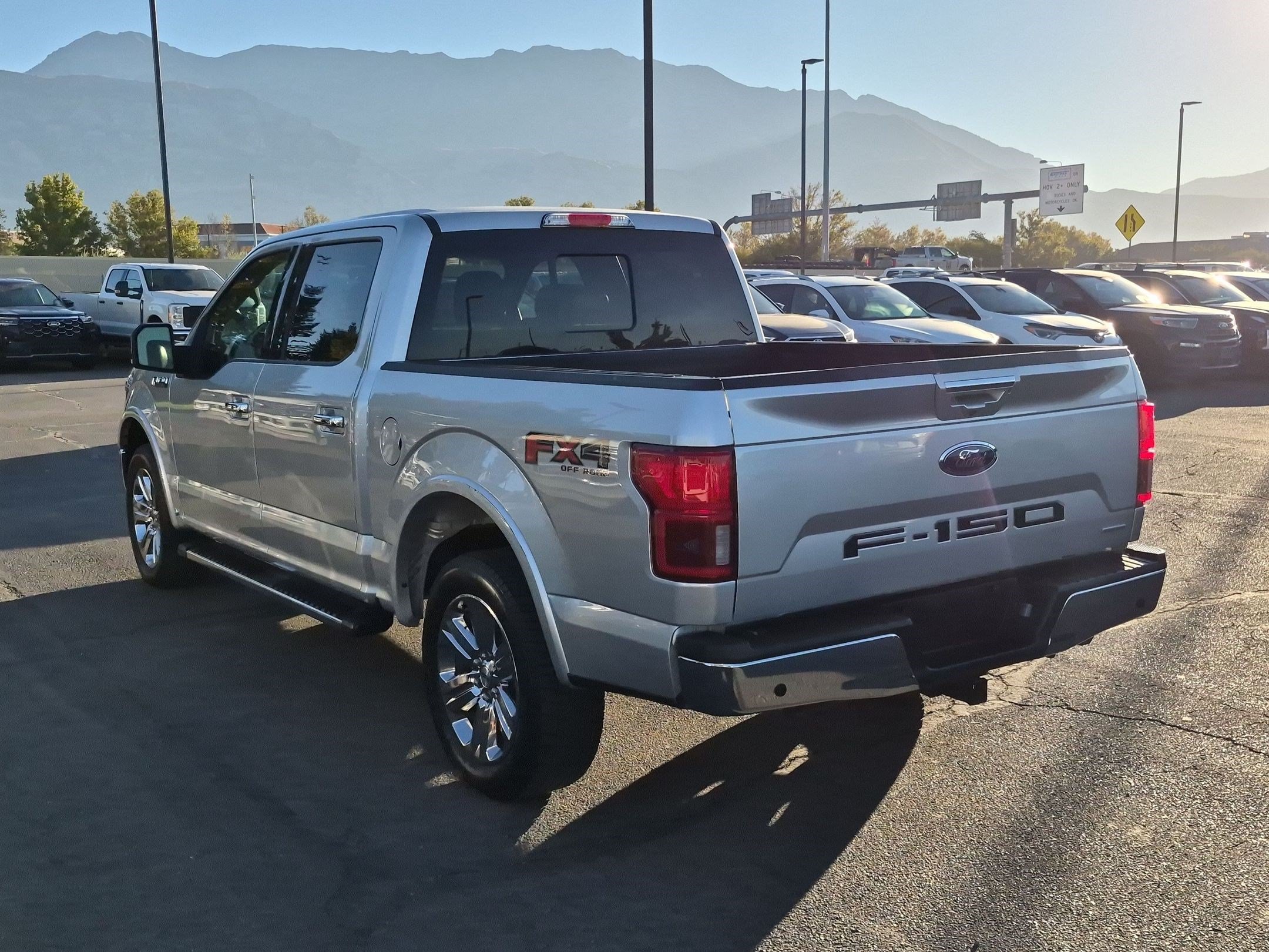 Used 2018 Ford F150 Lariat w/ Equipment Group 502A Luxury AWD/4WD image 8