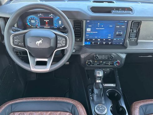 New 2025 Ford Bronco 4-Door image 19