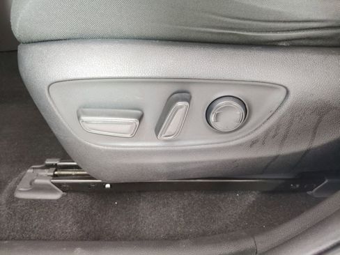 Used 2022 Toyota RAV4 XLE image 12