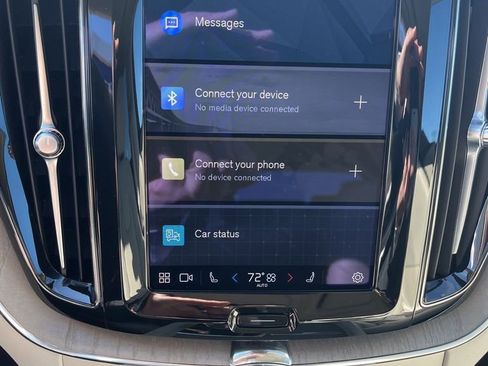 Certified 2023 Volvo XC60 B5 Ultimate w/ Protection Package Premier image 11