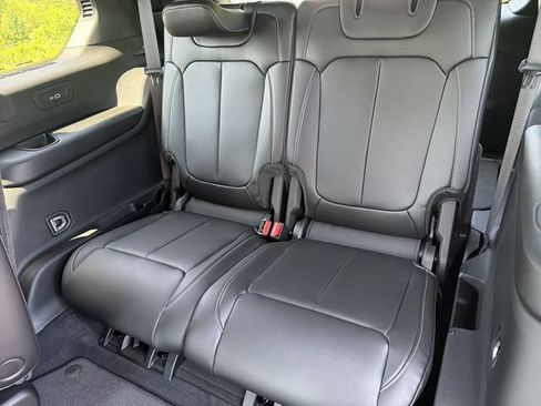 New 2026 Jeep Grand Cherokee L Limited AWD/4WD image 17