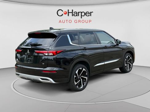 Used 2023 Mitsubishi Outlander SE AWD/4WD image 3