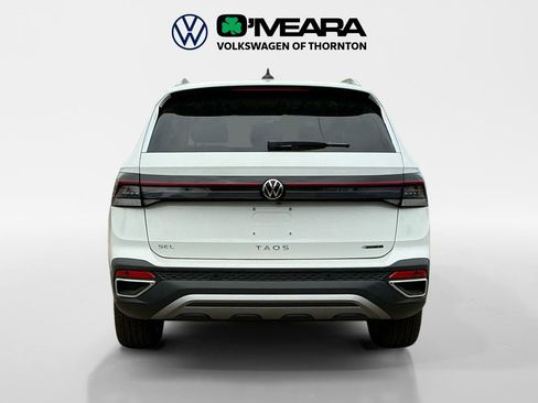 New 2025 Volkswagen Taos SEL image 4