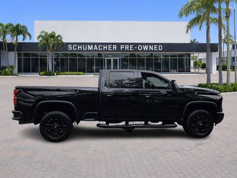 Used 2024 Chevrolet Silverado 2500 LTZ w/ LTZ Plus Package image 8