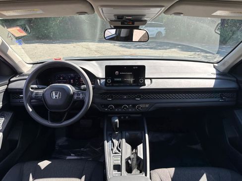 Used 2025 Honda Accord SE image 35
