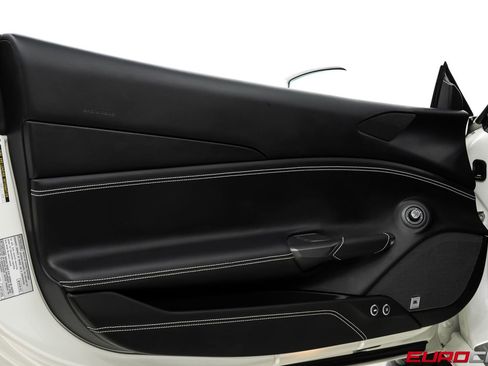 Used 2017 Ferrari 488 GTB RWD image 28