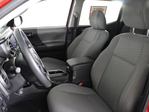 Used 2022 Toyota Tacoma SR w/ SR Convenience Package RWD image 19