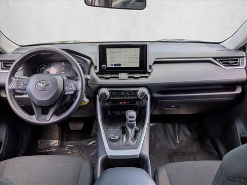 Used 2025 Toyota RAV4 LE AWD/4WD image 18