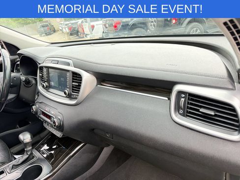 Used 2019 Kia Sorento EX w/ EX Touring Package AWD/4WD image 16
