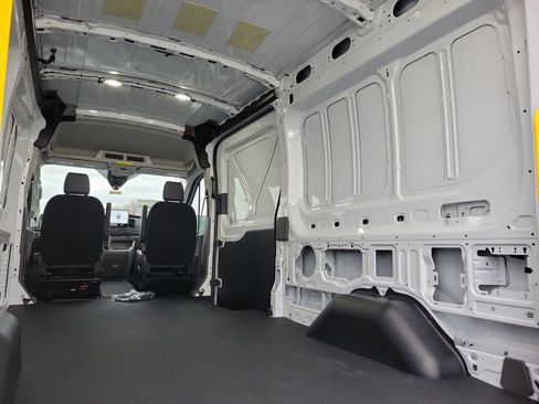 New 2026 Ford Transit 250 148 Medium Roof image 10