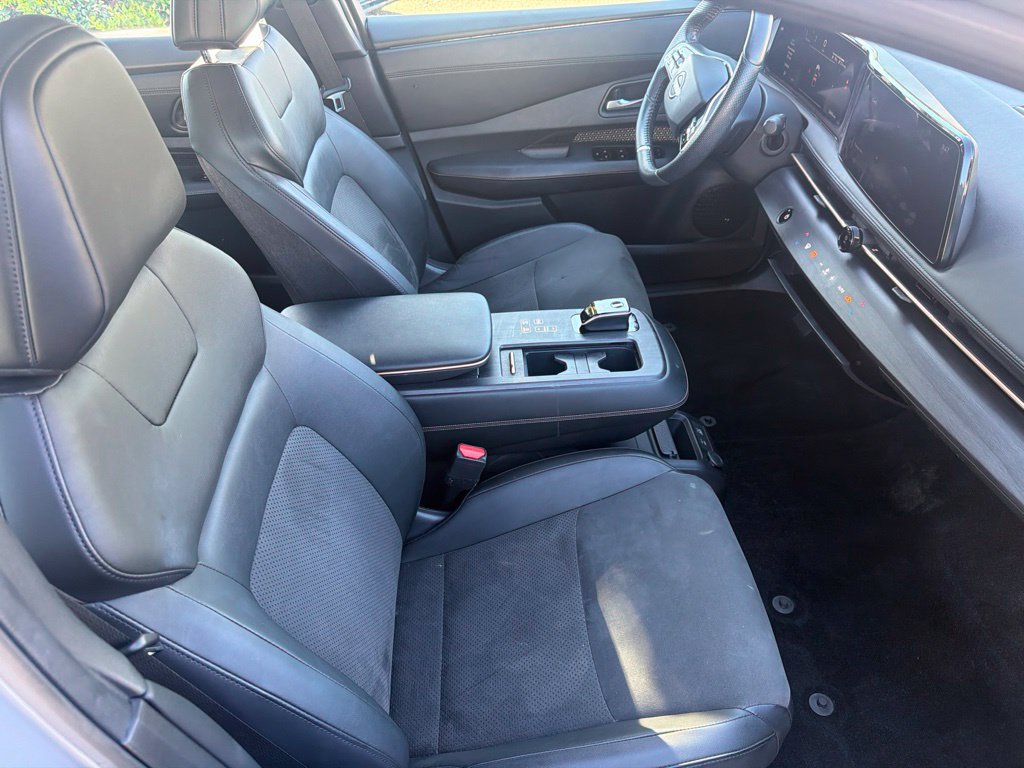 Used 2024 Nissan Ariya FWD image 14