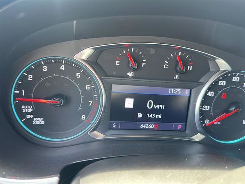 Used 2023 Chevrolet Traverse RS FWD image 5