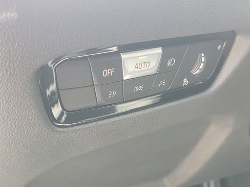 New 2025 BMW 430i Coupe w/ M Sport Package image 16