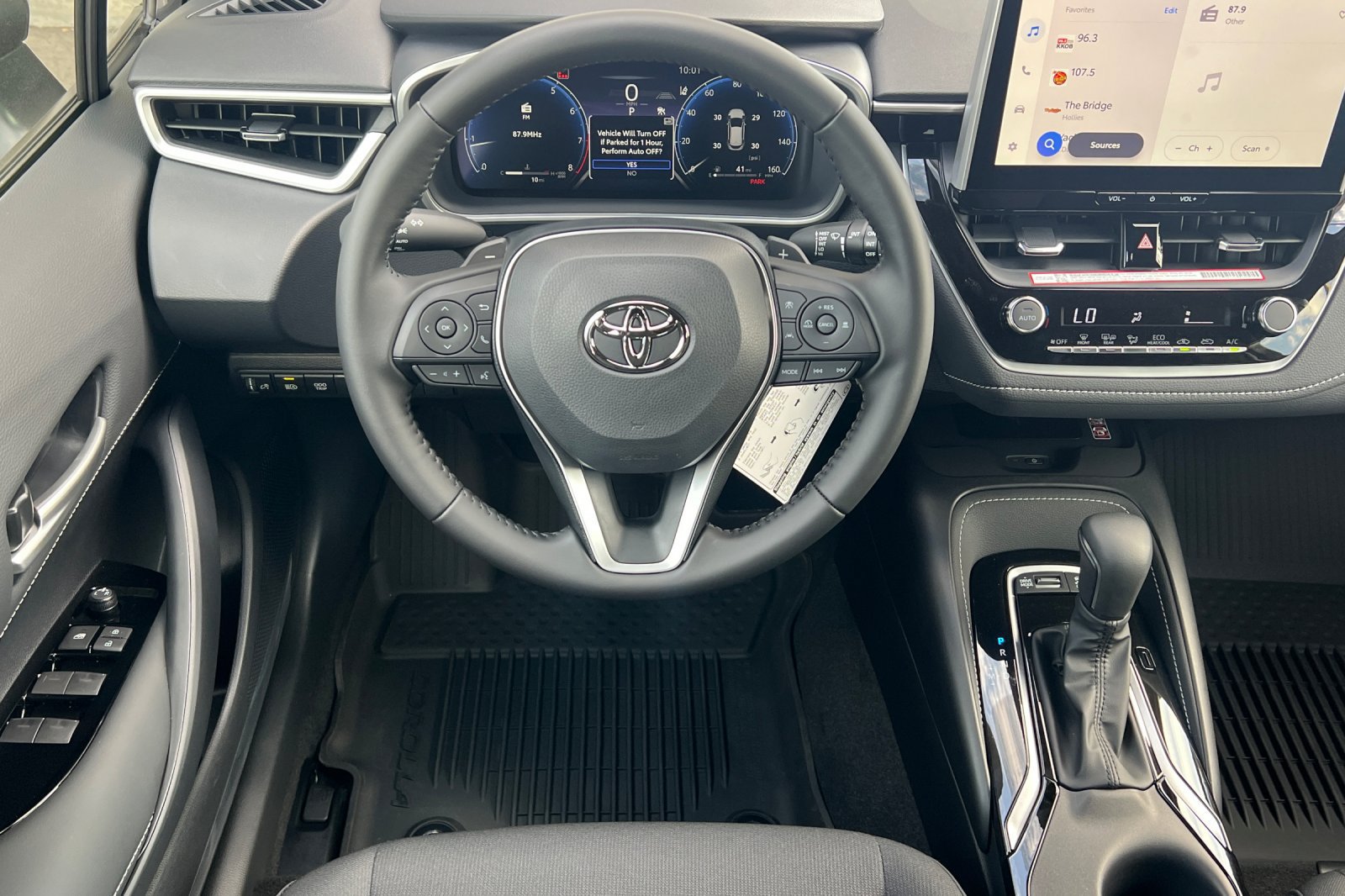 Used 2027 Toyota Corolla SE w/ SE Premium Package FWD image 14