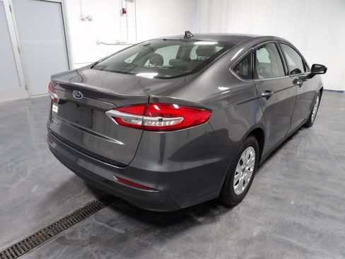 Used 2020 Ford Fusion S FWD image 4