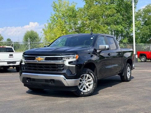 Used 2024 Chevrolet Silverado 1500 LT w/ Protection Package AWD/4WD image 2