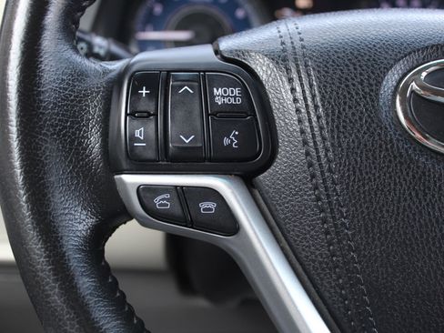 Used 2015 Toyota Sienna XLE Premium image 26