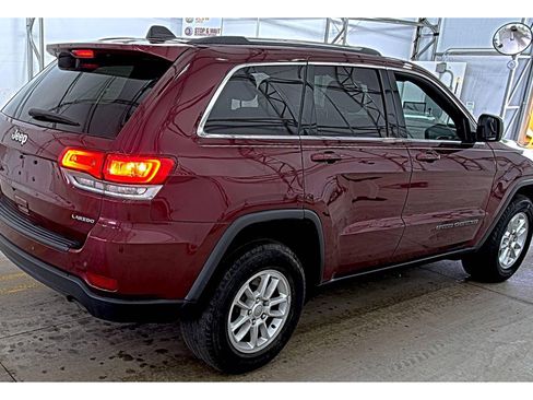 Used 2019 Jeep Grand Cherokee Laredo AWD/4WD image 5