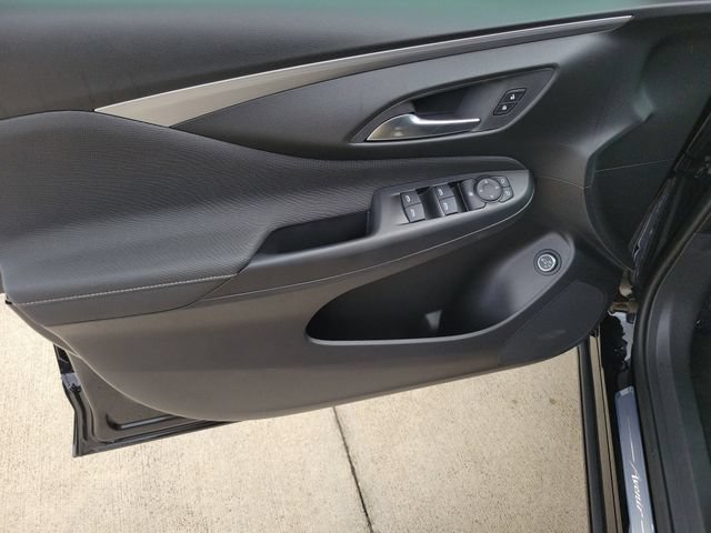 New 2026 Buick Envista Avenir FWD image 9