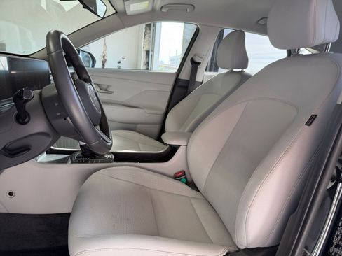 Used 2025 Hyundai Kona SEL image 27