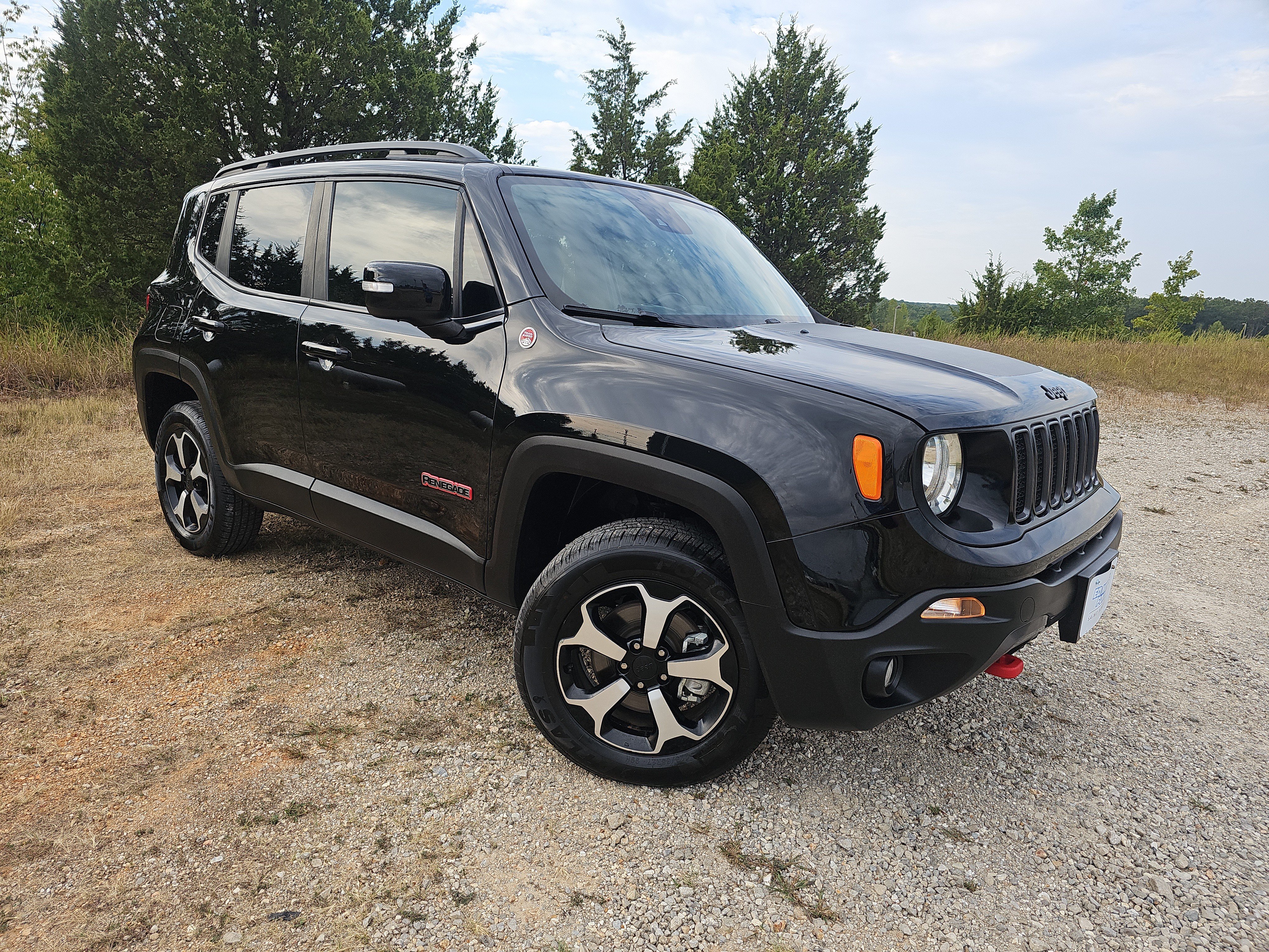 Used 2022 Jeep Renegade Trailhawk w/ Sun/Sound Group AWD/4WD image 2