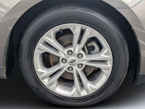 Used 2013 Ford Taurus SEL FWD image 11