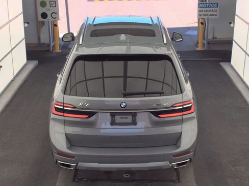 Used 2025 BMW X7 xDrive40i image 6