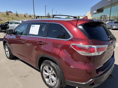 Used 2015 Toyota Highlander XLE AWD/4WD image 7