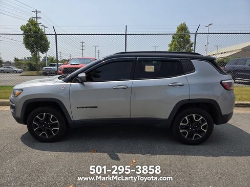 Used 2019 Jeep Compass Trailhawk AWD/4WD image 6