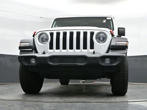 Used 2018 Jeep Wrangler Unlimited Sport S AWD/4WD image 44