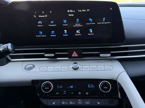 Used 2023 Hyundai Elantra Limited w/ Cargo Package image 29