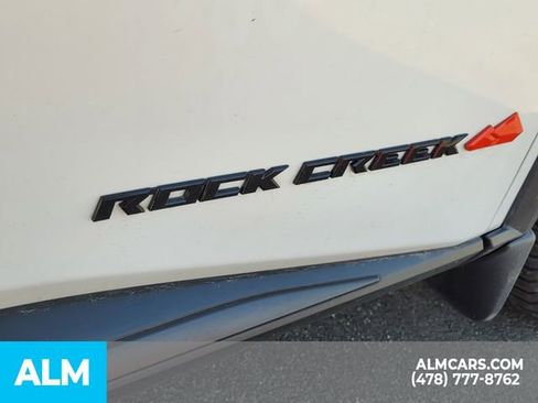 Used 2025 Nissan Rogue SV image 15