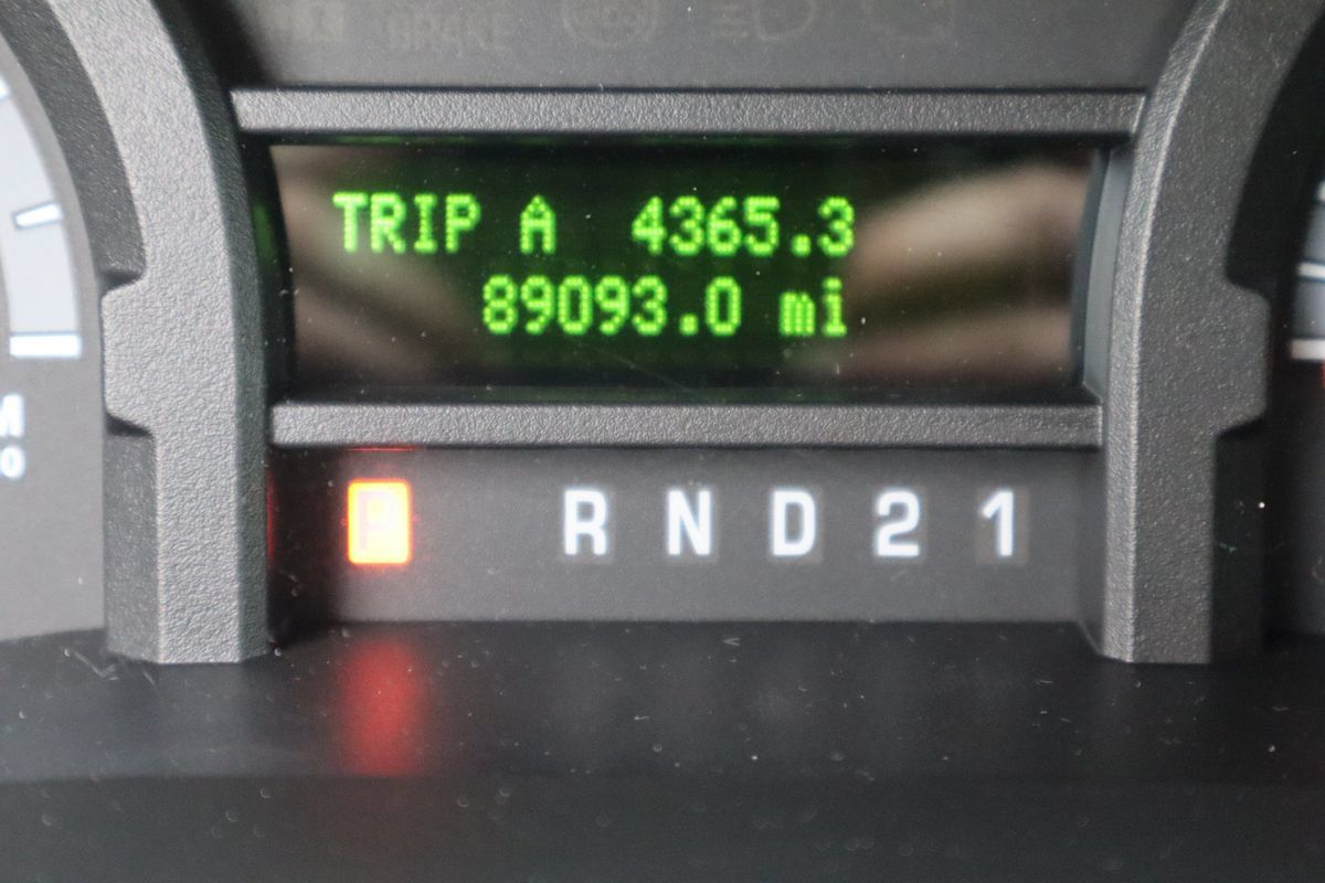 Used 2010 Ford E-350 and Econoline 350 XLT RWD image 44