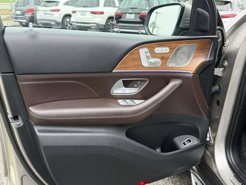 Certified 2022 Mercedes-Benz GLS 450 4MATIC image 21