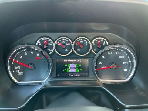 Used 2021 Chevrolet Tahoe Z71 w/ Luxury Package image 19