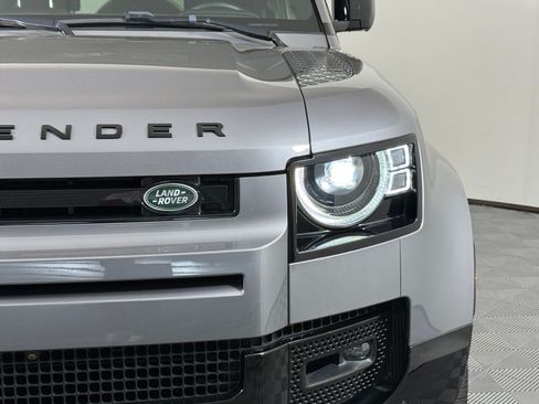 Used 2024 Land Rover Defender 110 X-Dynamic SE AWD/4WD image 11