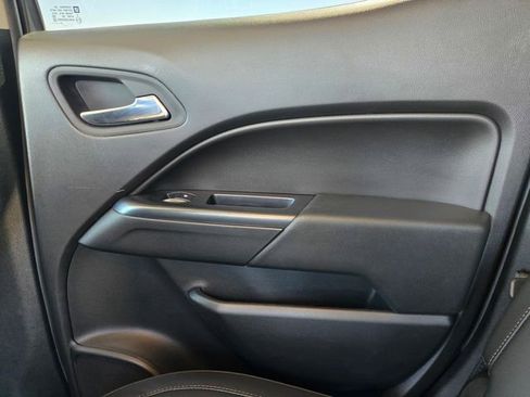 Used 2021 Chevrolet Colorado ZR2 image 12