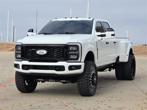 Used 2024 Ford F350 Lariat w/ Lariat Ultimate Package image 3