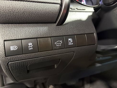 Used 2022 Toyota Camry SE FWD image 24