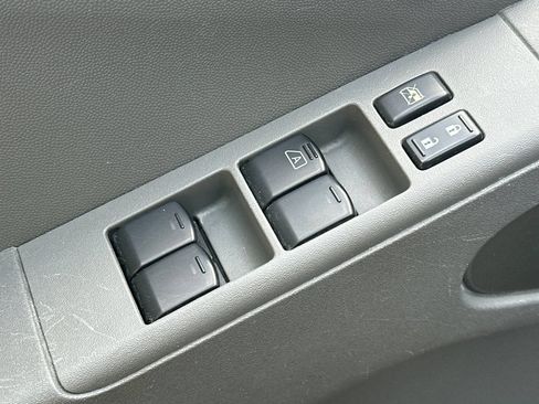 Used 2018 Nissan Frontier SV RWD image 13