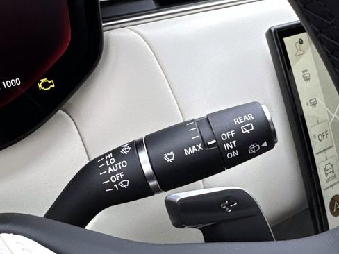 New 2026 Land Rover Range Rover Long Wheelbase SE image 29